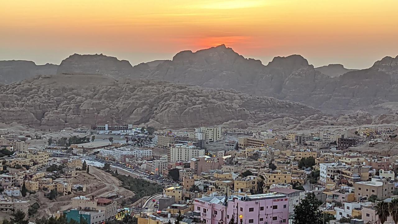 וואדי מוסא Rocky Mountain Hotel מראה חיצוני תמונה