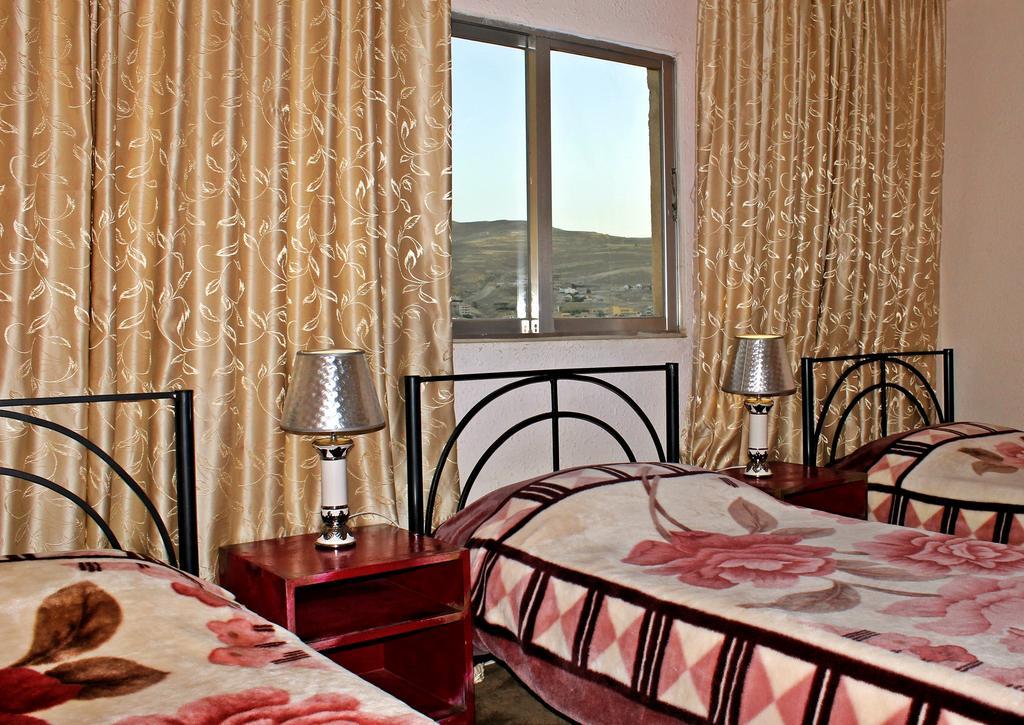 וואדי מוסא Rocky Mountain Hotel מראה חיצוני תמונה